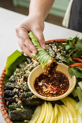 BÍ QUYẾT LÀM LỢN NƯỚNG LÁ LỐT NGON XUẤT SẮC