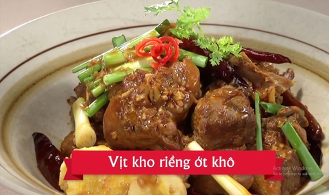VỊT KHO RIỀNG ỚT KHÔ bắt cơm, vị đậm đà