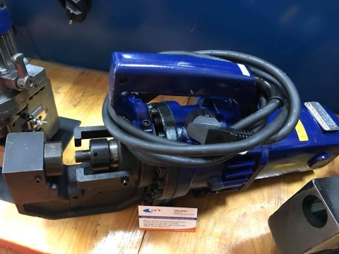 Máy Đột Lỗ Thủy Lực Chạy Điện MHP-25