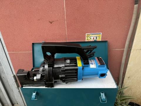 Máy Cắt Sắt Thủy Lực RC20