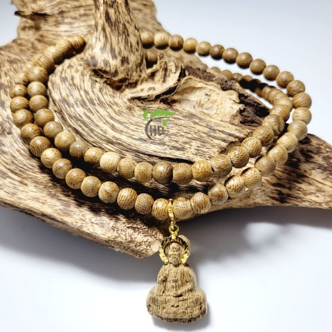 DÂY CHUYỀN TRẦM HƯƠNG HẠT 8 LY VÀ MẶT PHẬT KHÓA VÀNG