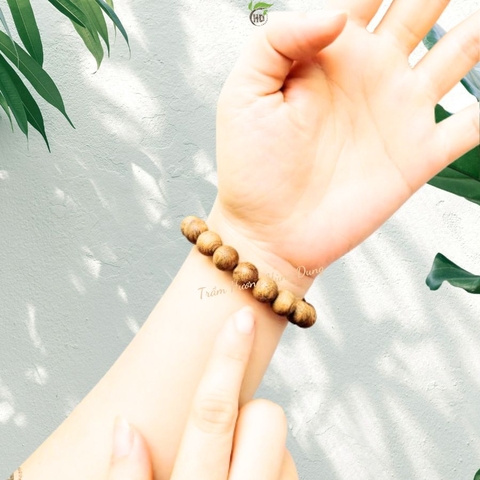 VÒNG TAY TRẦM HƯƠNG NỮ TRÒN TRƠN 8MM