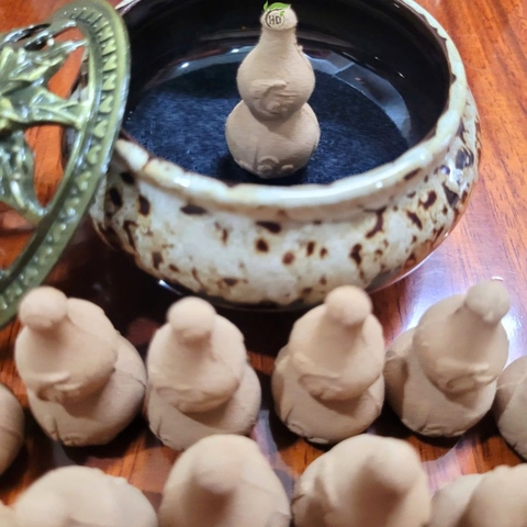 NỤ HỒ LÔ TÀI LỘC