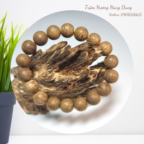 VÒNG TAY TRẦM HƯƠNG TỰ NHIÊN TRÒN TRƠN SIZE 10MM