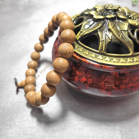 VÒNG TAY TRẦM HƯƠNG HỒ LÔ 10MM