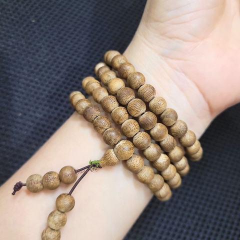 CHUỖI TRÀNG 108 HẠT TRẦM HƯƠNG TỰ NHIÊN SIZE 7 LI