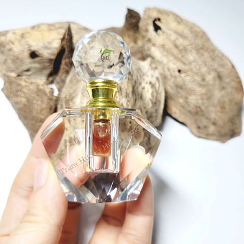 TINH DẦU TRẦM HƯƠNG TỰ NHIÊN NGUYÊN CHẤT_HD17