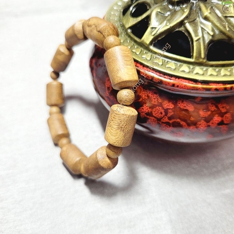 VÒNG TAY TRẦM HƯƠNG TRỤ TRÚC 10MM