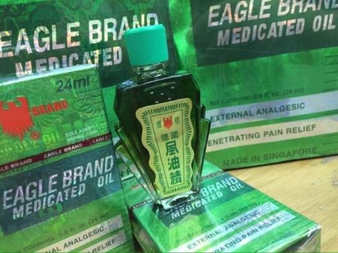 Dầu xoa Eagle brand pain oil 24ml