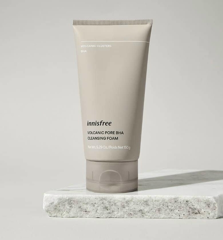 SỮA RỬA MẶT INNISFREE TRO NÚI LỬA- tuýp 150g