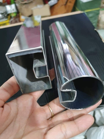 Tay Vịn Inox Có Rãnh Hộp 40, Hộp 50, Hộp 40x60