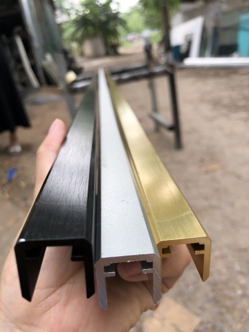 Tay Vịn Lan Can Cầu Thang Nhôm 3D Hộp 20x20