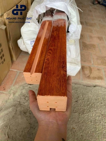 Tay vịn nhựa màu gỗ gõ vuông 60*60