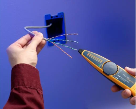 Thiết bị kiểm tra cáp mạng FLUKE MT-8200-63A IntelliTone Pro 200