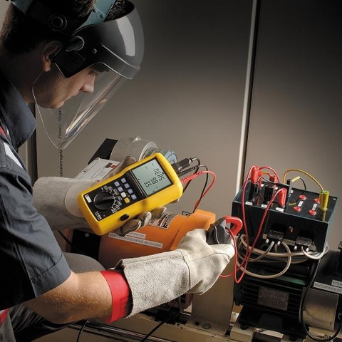 Thiết bị đo công suất và phân tích chất lượng điện năng Chauvin Arnoux CA 8220