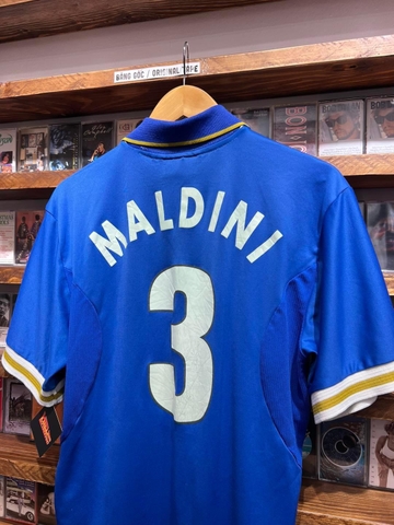 Vintage 1996 Italy Footbal Jersey