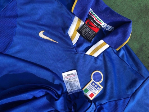 Vintage 1996 Italy Footbal Jersey