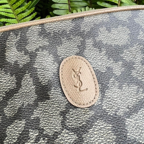 Yves Saint Laurent Clutch