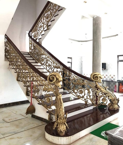 Cầu Thang Nhôm Đúc