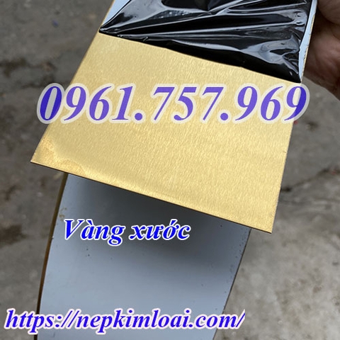 Nẹp lập là vàng xước