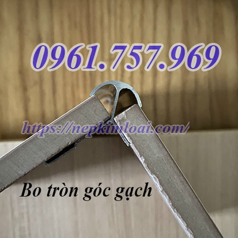 Nẹp bo góc gạch hai cạnh
