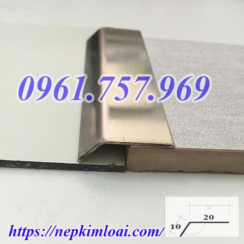 Nẹp inox chênh cốt