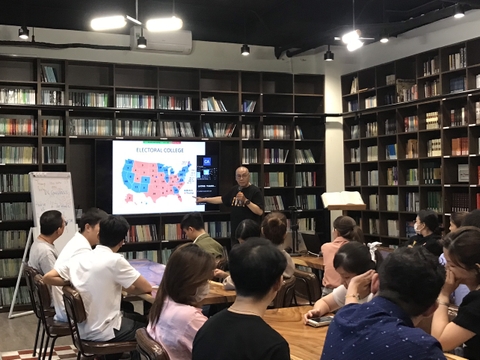 INTERNAL TALK 39: PRESIDENTIAL ELECTIONS IN THE USA - Dr. DUONG NGOC DUNG