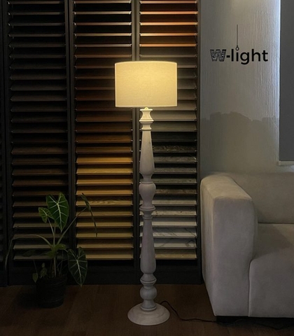 Đèn Sàn Cây Đứng Kiểu Xước Phong Cách Pháp