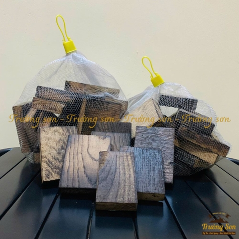 Bán vụn gỗ sồi Nga