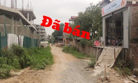 Chính chủ nhờ bán lô đất chia được hai thửa tổ dân phố Kiên Thành, thị trấn Trâu Quỳ.