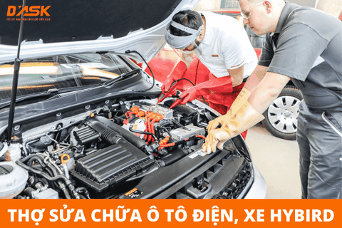 Thợ sửa chữa xe ô tô điện, xe hybrid đối diện với khó khăn gì?