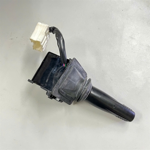 CÔNG TẮC TIẾN LÙI KOMATSU 3EC-56-54210