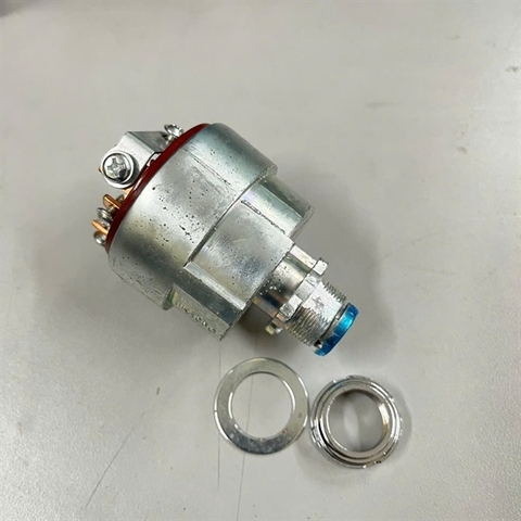 KHÓA KHỞI ĐỘNG KOMATSU 3EC-55-31650