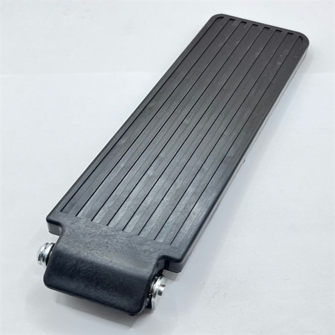 BÀN ĐẠP GA TCM A-AC28-001A
