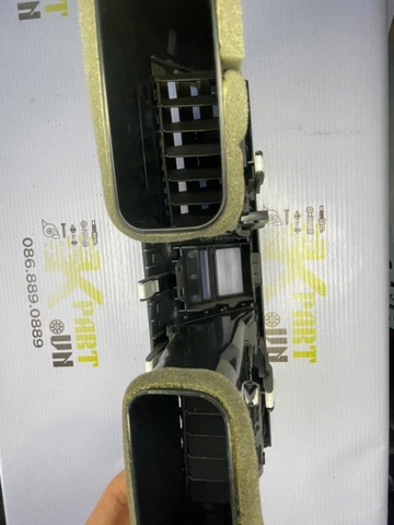 Của gió điều hòa giữa Camry 2010