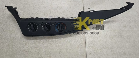 Bảng điều khiển điều hòa Innova 2017