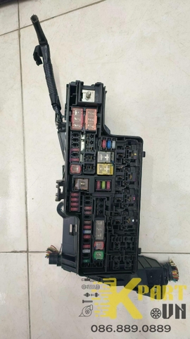 Hộp cầu chì khoang động cơ Innova 2017