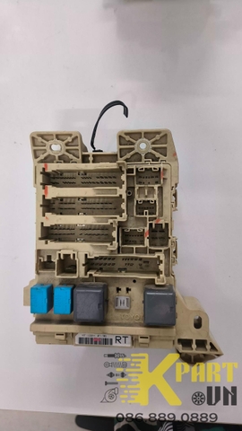 Hộp cầu chì trong xe Camry 2006 - 2013