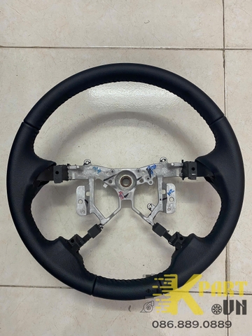 Vô lăng Innova 2013