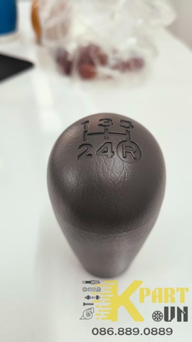 Tay nắm cần số Innova