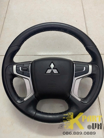 Vô lăng Pajero Sport