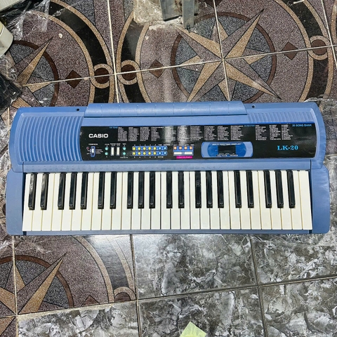 Organ Casio LK20