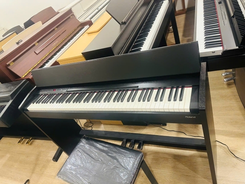 Đàn Piano Điện Roland F130