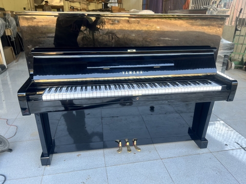 Đàn piano Yamaha U1E