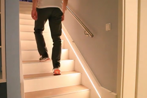 Bộ đèn led cảm biến cầu thang 21 bậc - Đầy đủ nguồn và phụ kiện - Sáng Trung Tính