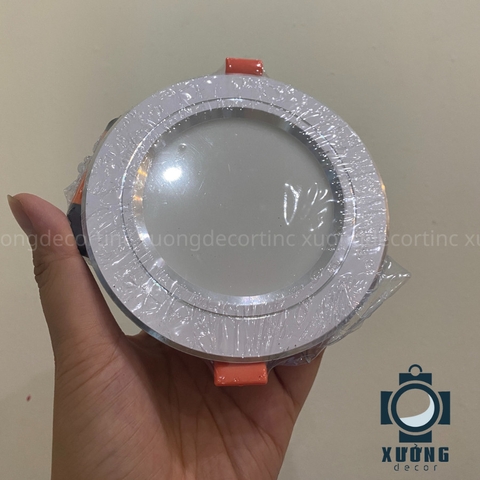 Đèn led âm trần đế tản