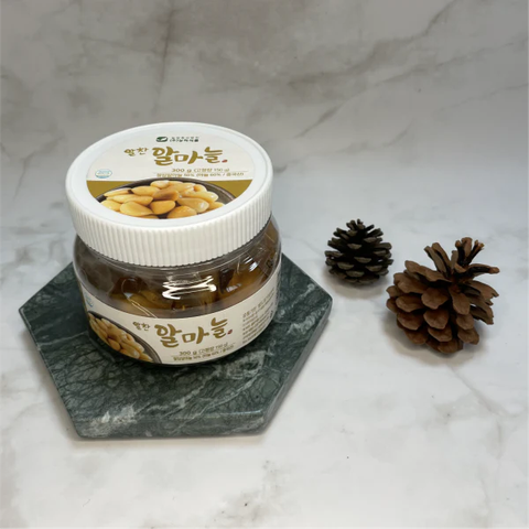 TỎI NHÂN NGÂM CHUA ALCHAN (300g) - 알찬 알마늘