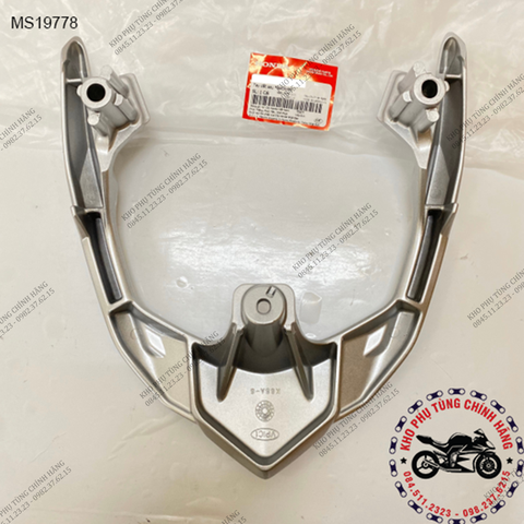 Tay dắt sau dành cho xe Air Blade 125 đời 2015-2016. Có 2 màu: Bạc-Đen