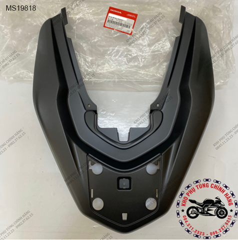 Ốp tay dắt sau dành cho xe PCX 125 đời 2018. Có 2 màu: Bạc mờ - Đen mờ