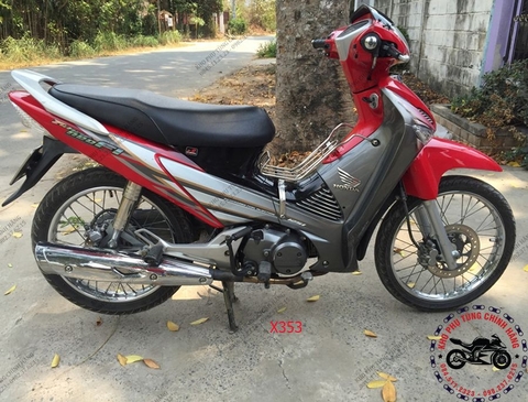 Bộ nhựa dàn áo Future Neo FI- 2007. Có 3 màu: Đen- Trắng-Đỏ